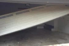 5 Garage Door Repairs that Are Not DIY Repairs